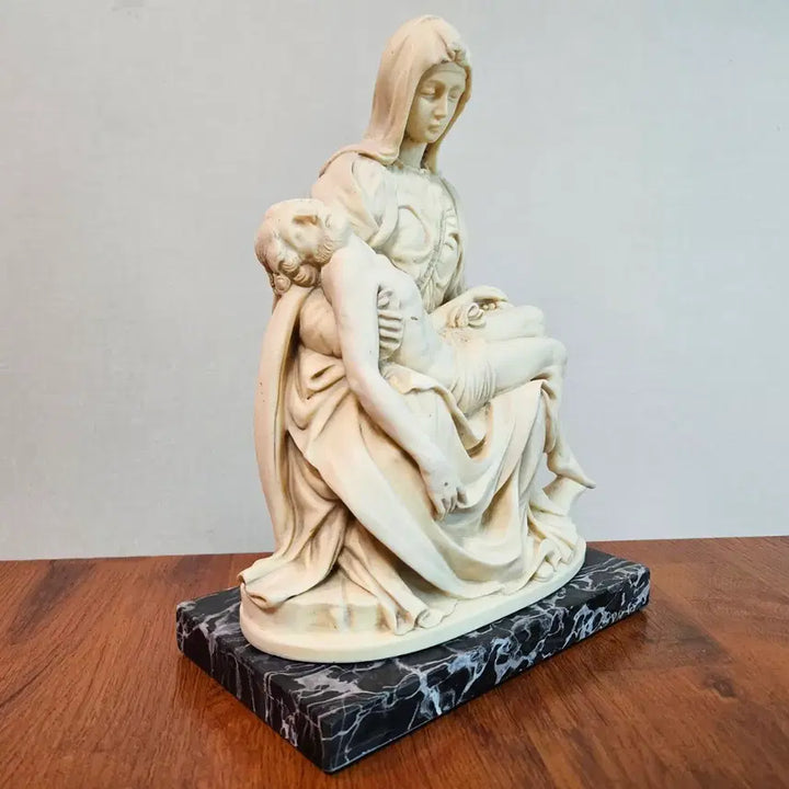 [BUNJANG] 1980s Gino Ruggeri Pietà Sculpture Pure Resin / 80년대 올드 이태리 지노 루게리 순수한 레진소재 피에타 조각상.