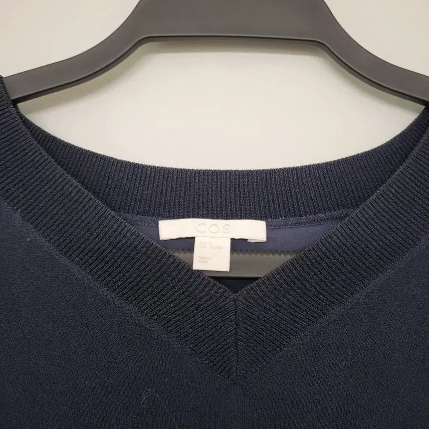 [BUNJANG] COS V-Neck Short Sleeve T-Shirt Navy / COS V넥 반팔 티셔츠 네이비