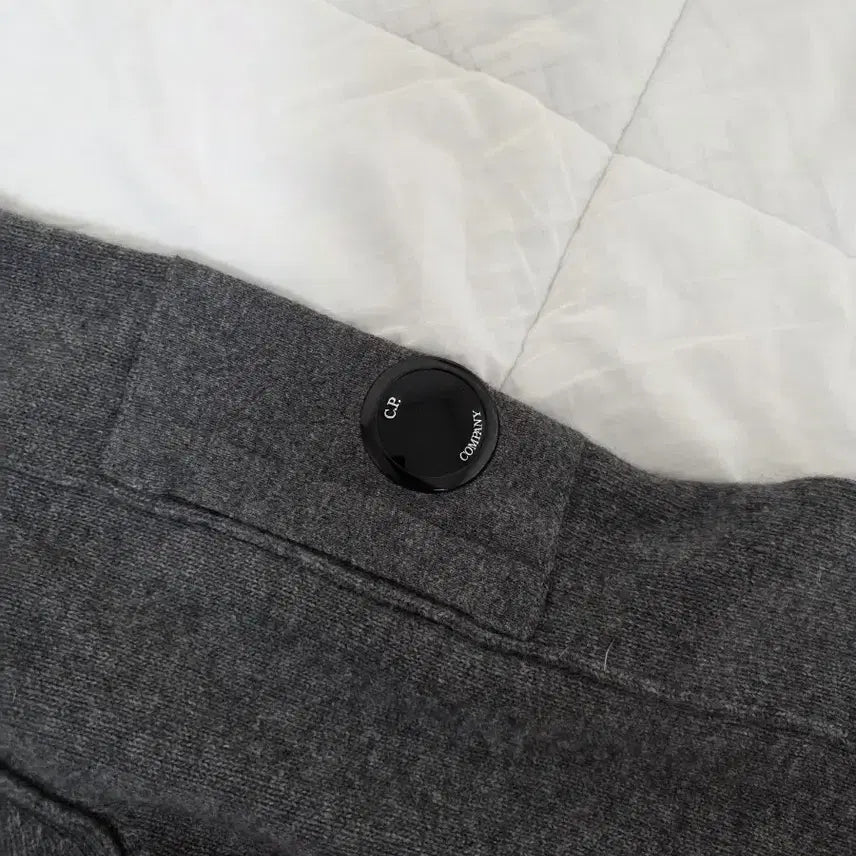 [BUNJANG] C.P. Company Lens Detail Knit Sweater / C.P. 컴퍼니 니트 스웨터 그레이