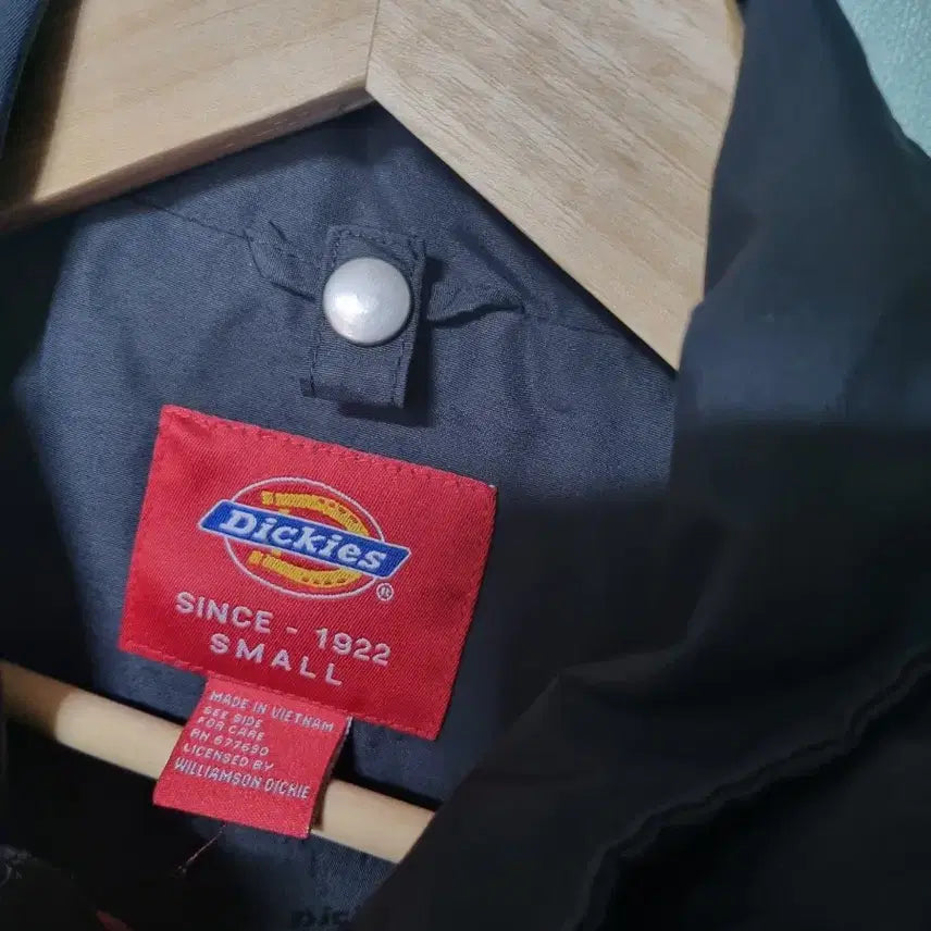 [BUNJANG] Dickies Windbreaker Jacket Size 90-95 / 디키즈 바람막이 자켓 90~95