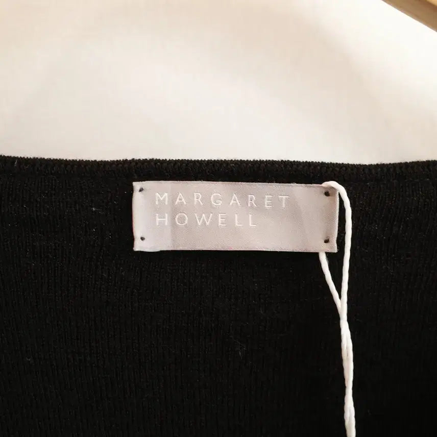 [SOLD OUT] MARGARET HOWELL 마가렛호웰 헨리넥 니트
