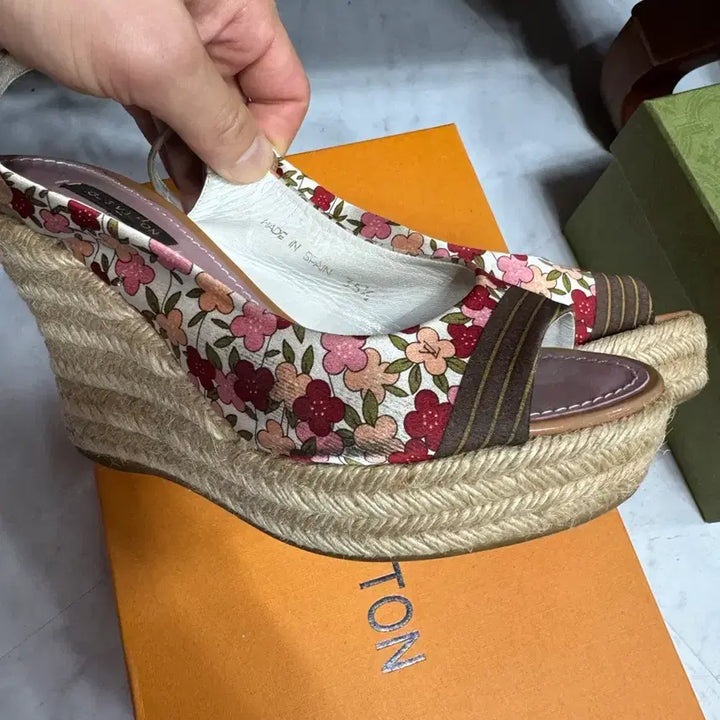 [BUNJANG] Louis Vuitton Leather Sandals / 루이비통 정품 내구성 좋은 샌들 싸게팝니다.!!!  보시다시피 사용감은