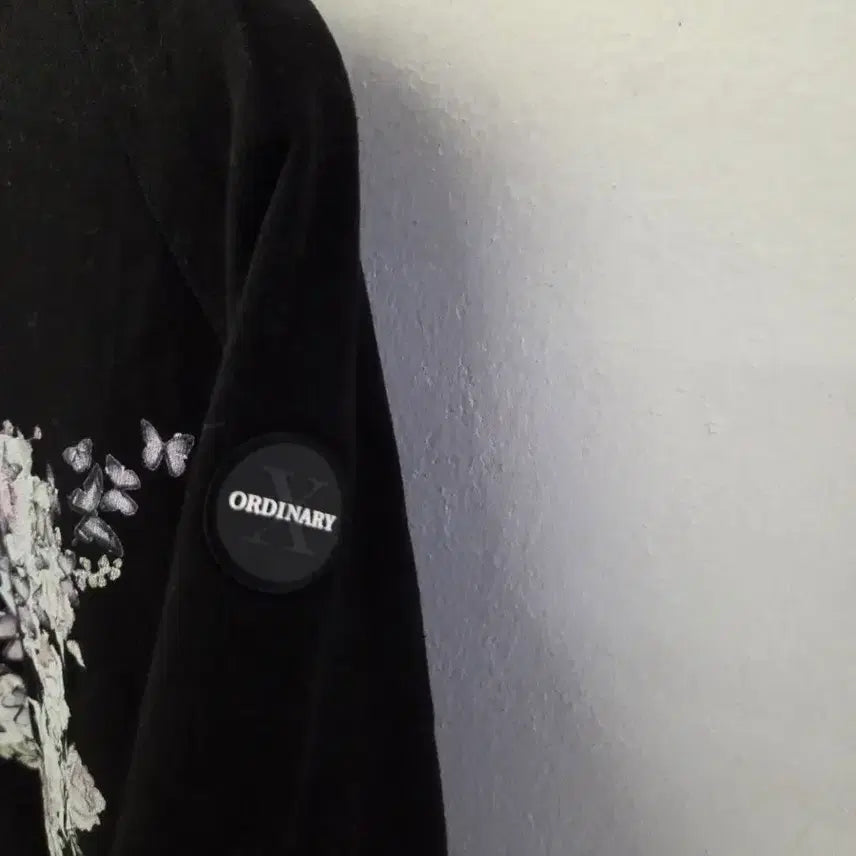 [BUNJANG] X:ORDINARY Flower Rose Sweatshirt / 엑스오디너리 플라워 로즈 맨투맨