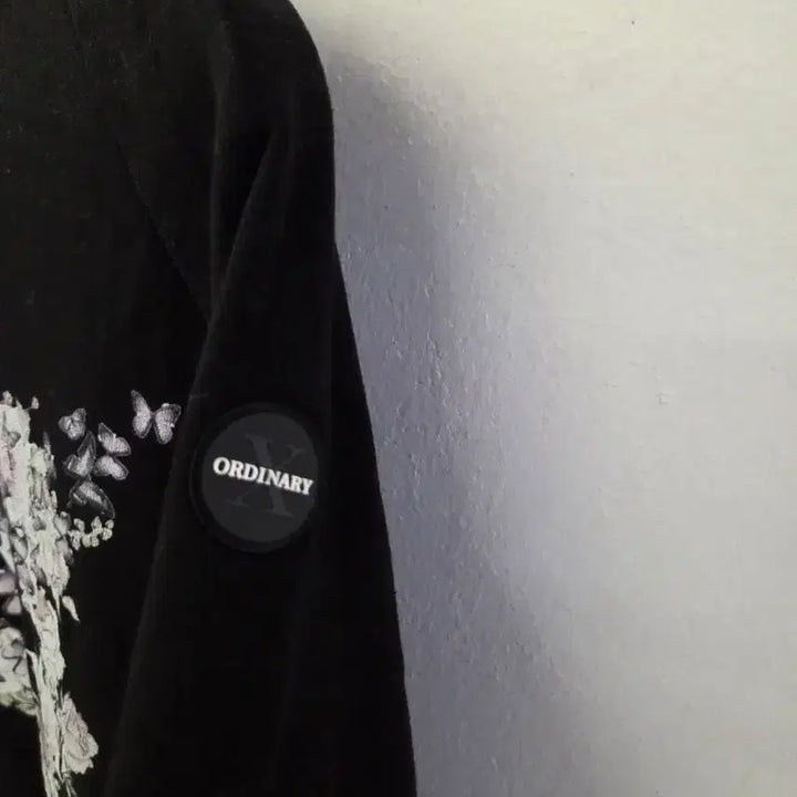 [BUNJANG] X:ORDINARY Flower Rose Sweatshirt / 엑스오디너리 플라워 로즈 맨투맨
