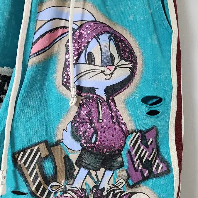 [BUNJANG] Bugs Bunny Distressed Denim Shorts Vintage Style / 벅스바니 데미지 반바지 빈티지 스타일 새상품