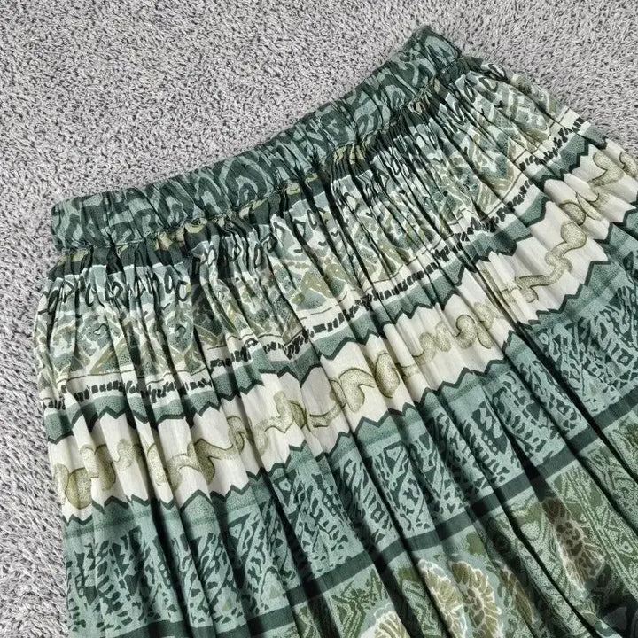 [BUNJANG] REVOE Ethnic Pattern Long Skirt (L) / 빈티지 롱 스커트 ( L ) / 12150
