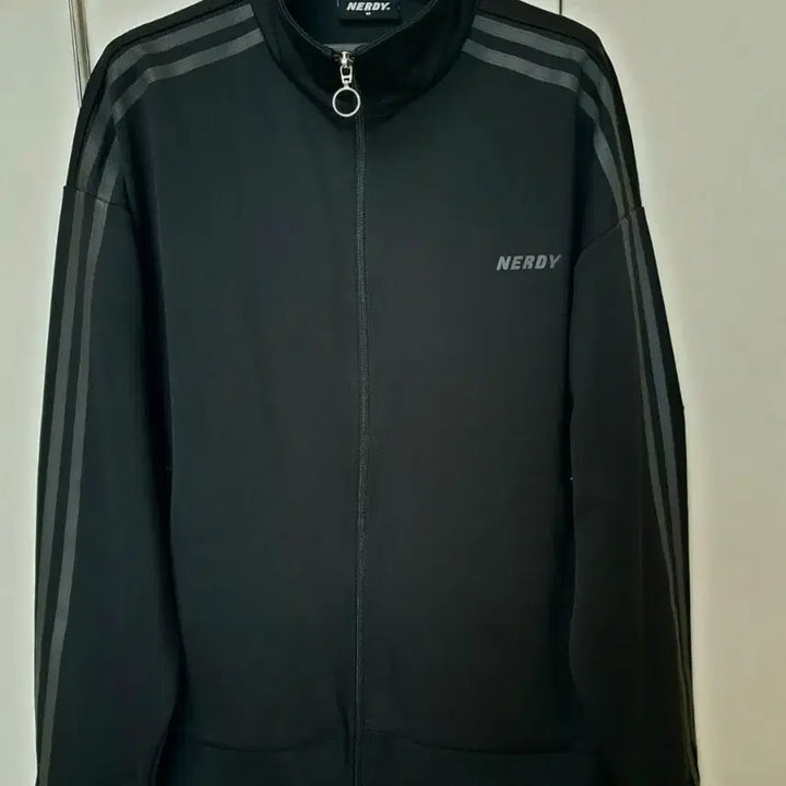 [BUNJANG] NERDY Track Top Black M (Unisex) / 널디 트랙탑 블랙 M(남녀공용)