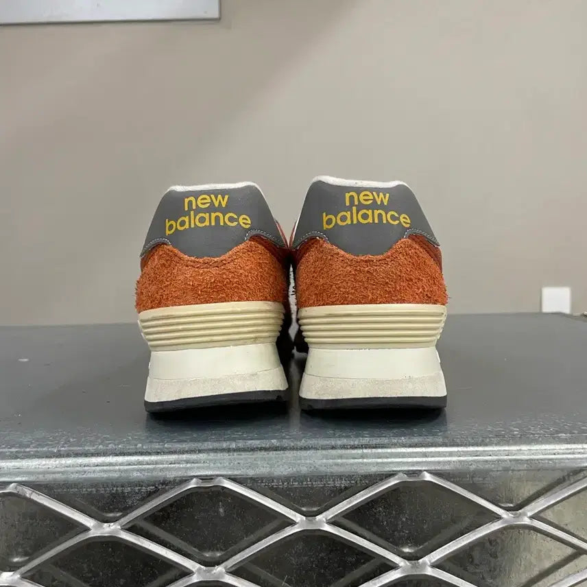 [BUNJANG] New Balance 574 Heritage Orange 235 / 뉴발란스 574 헤리티지 오렌지  235