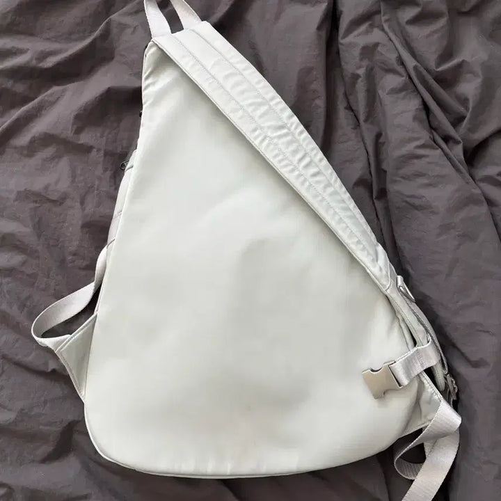 [BUNJANG] Archive Hybrid Messenger Bag / 하 아카이브 하이브리드 메신저백