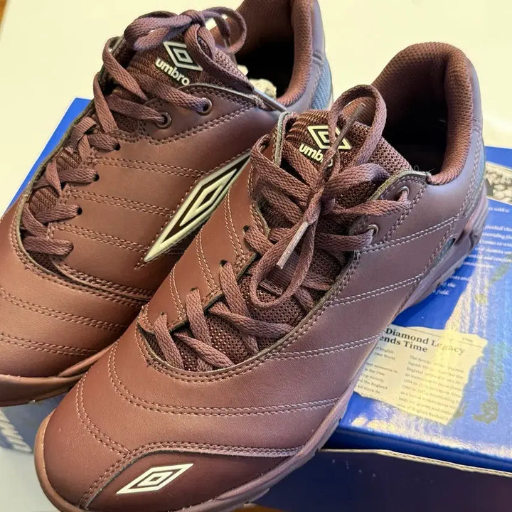 [BUNJANG] TREASURE Asahi Umbro Cleats Shoes 250mm / 트레저 아사히 엄브로 클리트 신발 양도 250