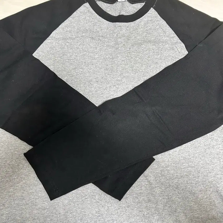 [BUNJANG] Topi Long Sleeve T-Shirt / 토피 롱슬리브