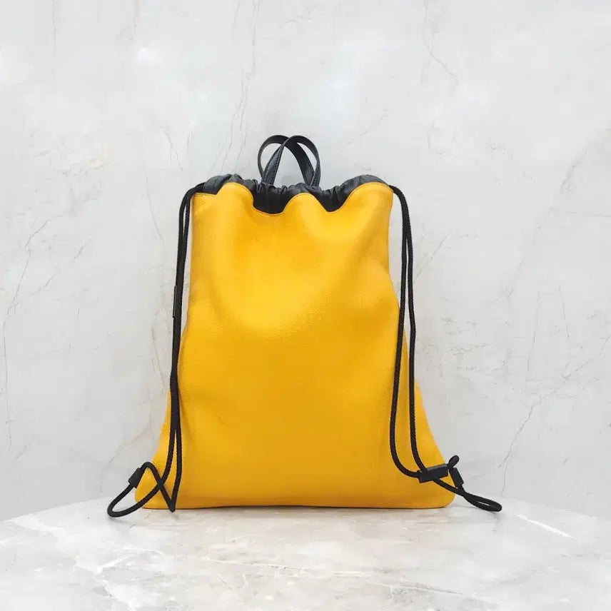 [BUNJANG] Gucci GG Logo Leather Drawstring Backpack 494053 / 구찌 GG 로고 가죽 드로우스트링 백팩 494053