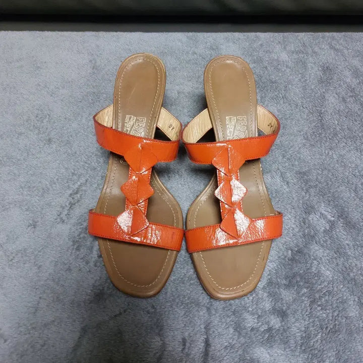 [BUNJANG] Salvatore Ferragamo Orange T-Strap Heel Sandals 250 / (250)페라가모 샌들힐