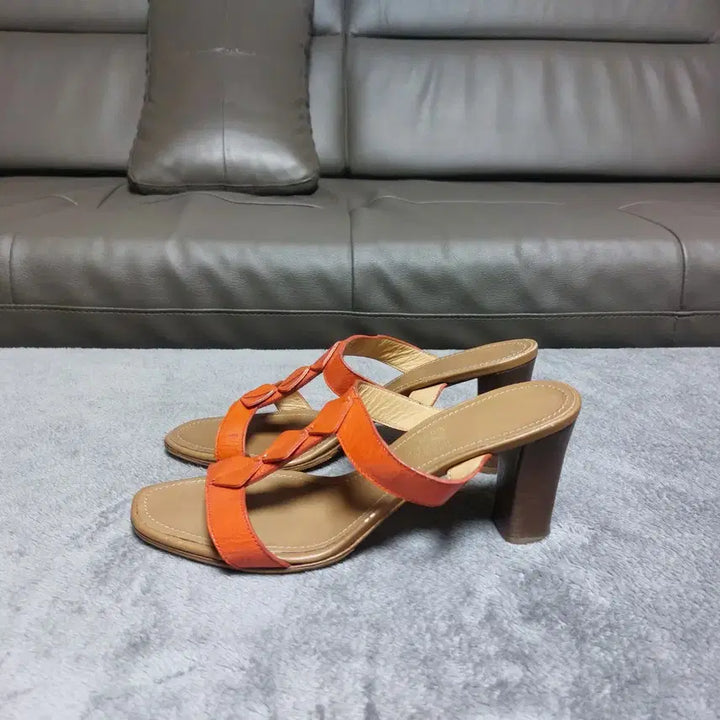 [BUNJANG] Salvatore Ferragamo Orange T-Strap Heel Sandals 250 / (250)페라가모 샌들힐