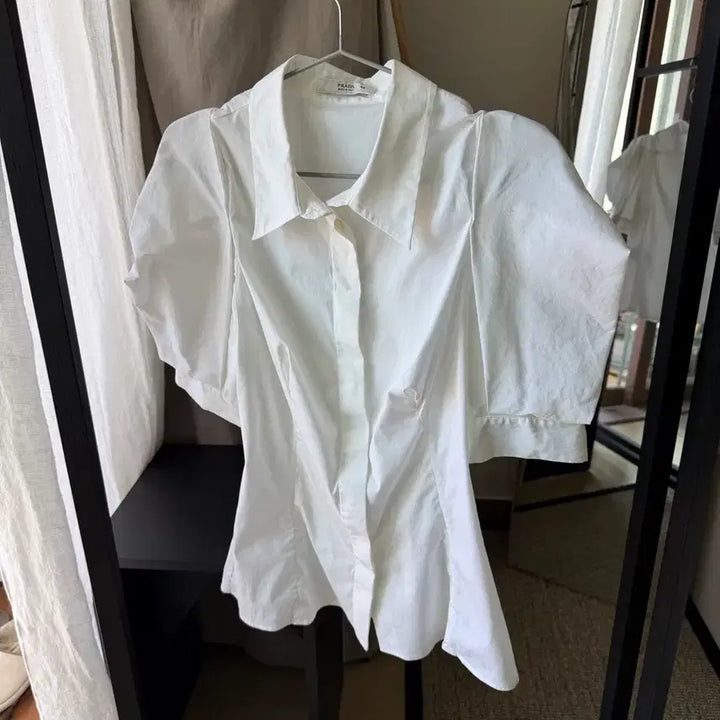 [BUNJANG] Prada Curved Puff Blouse / 프라다 커브드 퍼프 블라우스