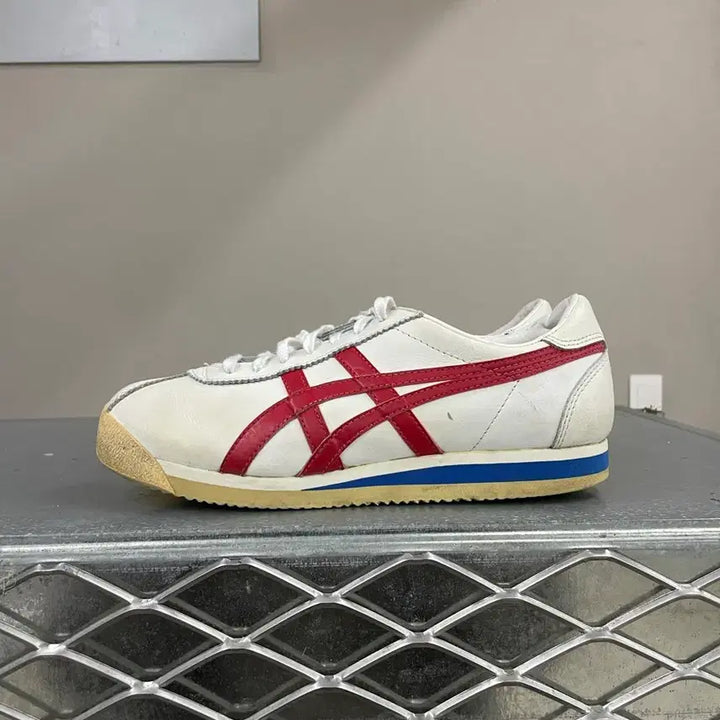 [BUNJANG] Onitsuka Tiger Corsair White True Red Sneakers / 오니츠카타이거 코르세어 화이트 트루 레드 260