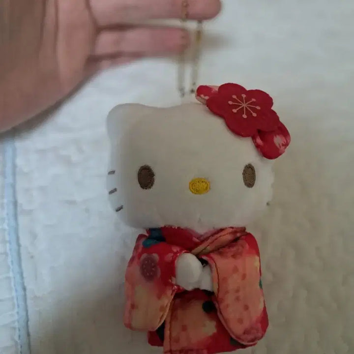 [BUNJANG] Hello Kitty Kimono Doll Keychain / 헬로키티 기모노 인형 키링