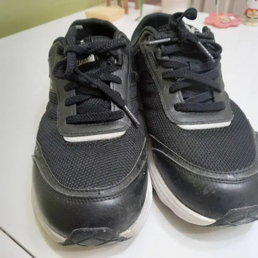 [BUNJANG] Narzio Ole Neuron Running Shoes - Black, 250mm / 나르지오.  NARZIO 올레 뉴런 블랙250미리. 기능성신발. 3만원에