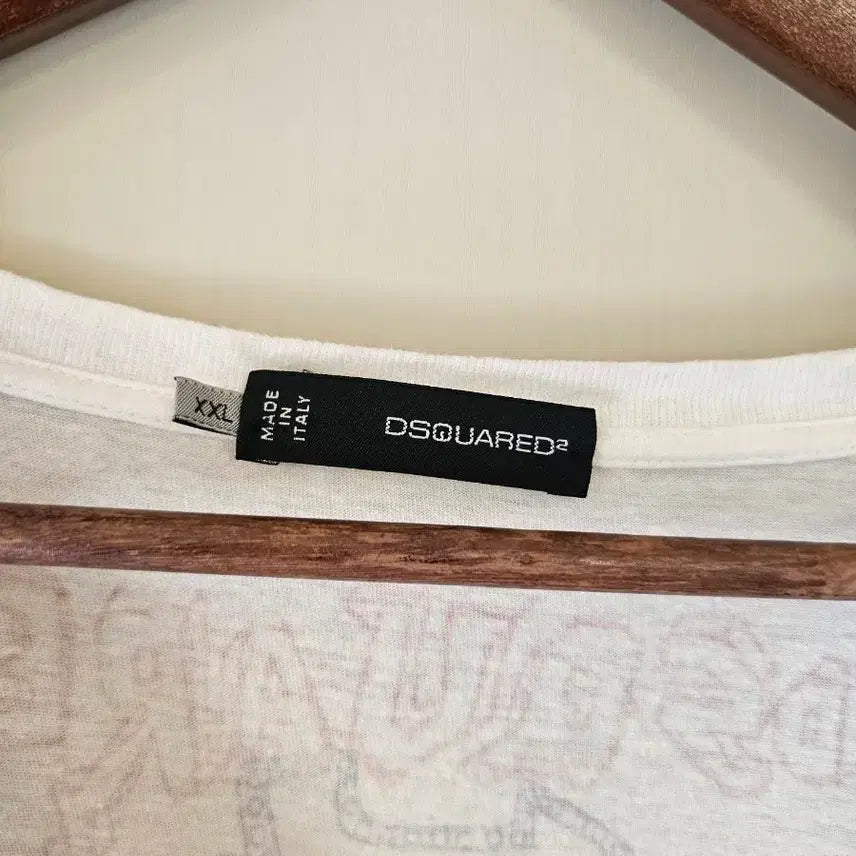 [BUNJANG] Dsquared2 V-Neck Short Sleeve T-Shirt XXL / [정품] 디스퀘어드 디퀘 브이넥 프린팅 반팔 티셔츠 XXL
