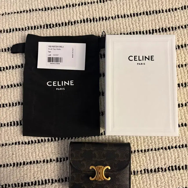 [BUNJANG] Celine Triomphe Wallet / 셀린느 트리옹프 지갑