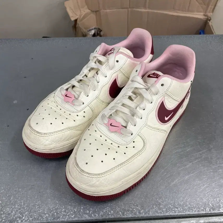 [BUNJANG] Nike Air Force 1 Low White Red 240 / 나이키 에어포스1 로우 화이트 레드 240