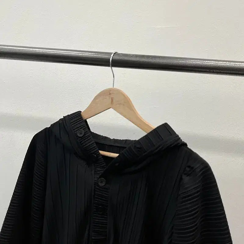 [BUNJANG] Kims Apparel Pleats Oversized Hoodie / 여) 킴스어패럴 플리츠 오버 후드