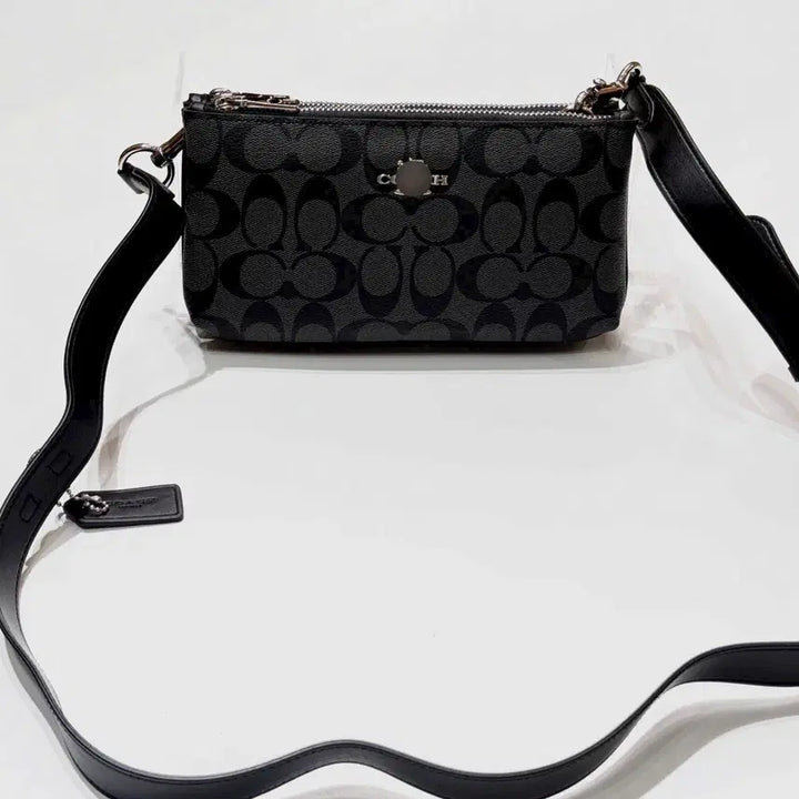 [BUNJANG] Coach Signature Double Zip Crossbody Bag CJ790 / 코치 시그니처 더블 지퍼 크로스바디 백 CJ790