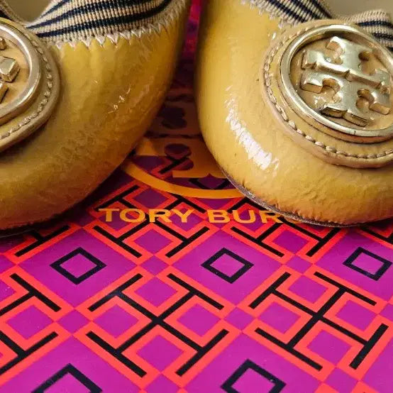 [BUNJANG] Tory Burch Yellow Patent Leather Flat Shoes / 토리버치 옐로우 페이턴트 플랫슈즈7.5
