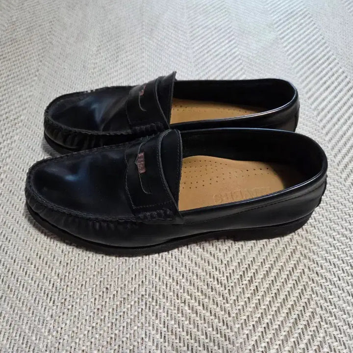 [BUNJANG] Rovers Coin Loafers Size 260 / rovers 동전로퍼260사이즈