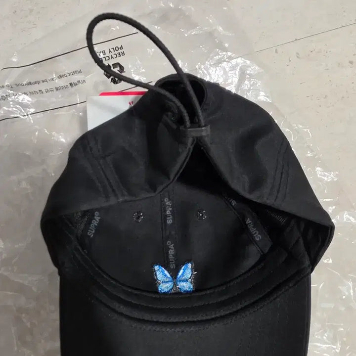 [BUNJANG] Supra Blue Butterfly Black Ball Cap Hat / (새상품) 수프라 블루 나비 블랙 볼캡 모자