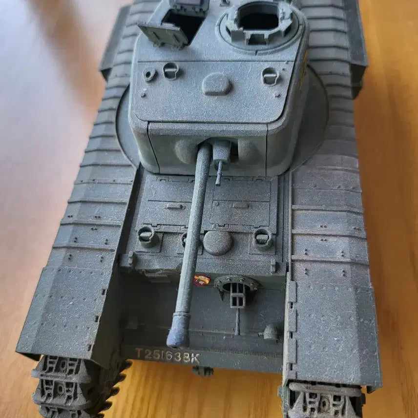 [BUNJANG] 1/35 Scale Briton Tank Model Kit / 브리튼 탱크 모형 완제품