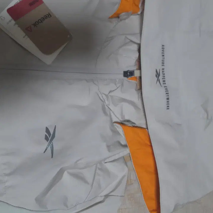 [BUNJANG] Reebok Windbreaker Jacket Size S / [새상품] 리복 바람막이 자켓 S