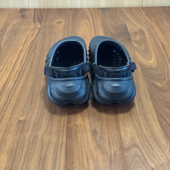 [SOLD OUT] 크록스 에코 클로그 블랙 270 사이즈