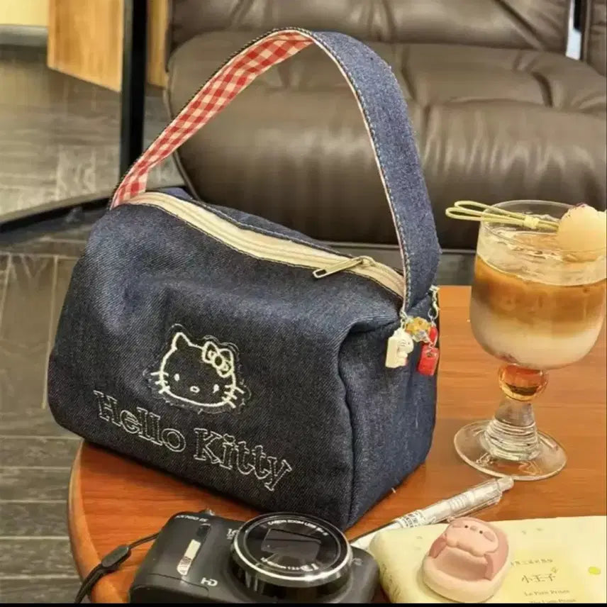 [BUNJANG] Hello Kitty Denim Tote Bag / 헬로키티 데님 토트백 가방 새상품