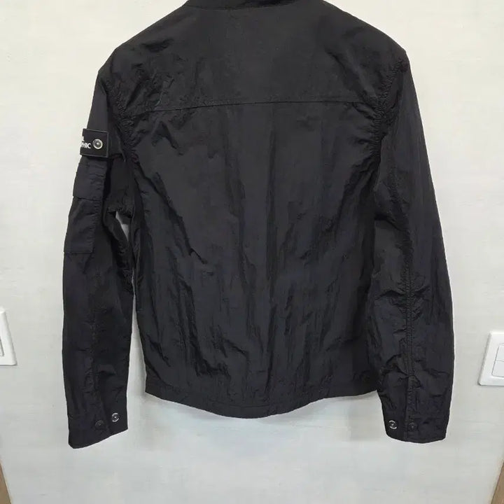 [BUNJANG] National Geographic Utility Nylon Windbreaker Jacket M / 내셔널지오그래픽 유틸리티 나일론 바람막이 자켓 m
