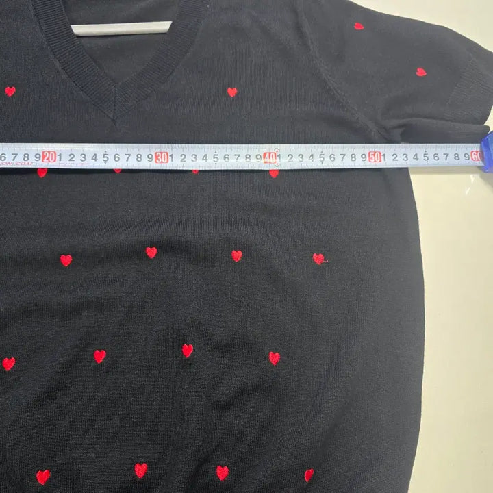 [BUNJANG] Mengmengjia Black Heart Short Sleeve Knit / 0260 mengmengjia 블랙 하트 반팔 니트