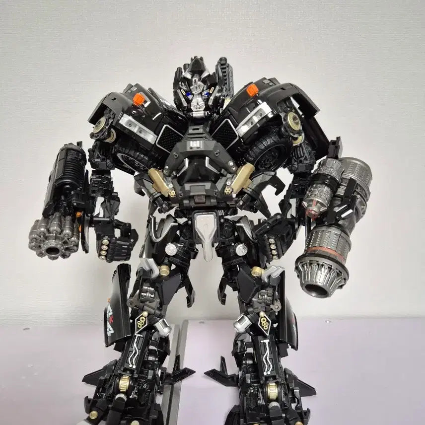 [BUNJANG] Black Apple Ironhide Action Figure / 블랙애플 아이언하이드