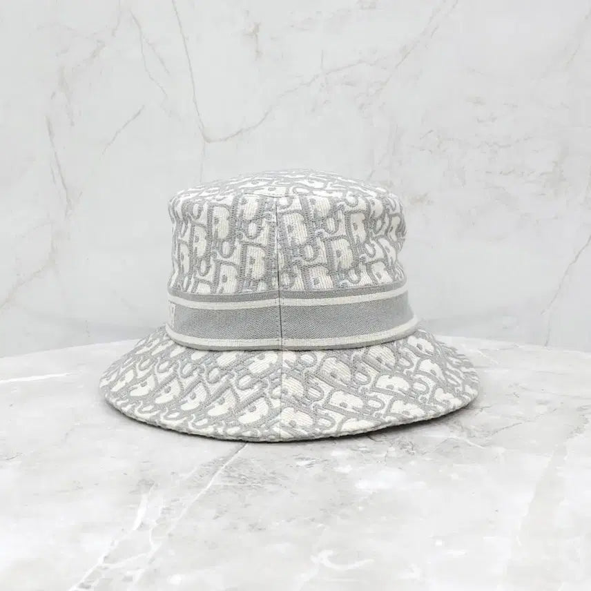 [BUNJANG] Dior Oblique Embroidered Bucket Hat Grey 57 / 디올 오블리크 자수 버킷햇 57 그레이 11DOB923I132