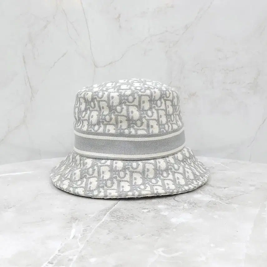 [BUNJANG] Dior Oblique Embroidered Bucket Hat Grey 57 / 디올 오블리크 자수 버킷햇 57 그레이 11DOB923I132
