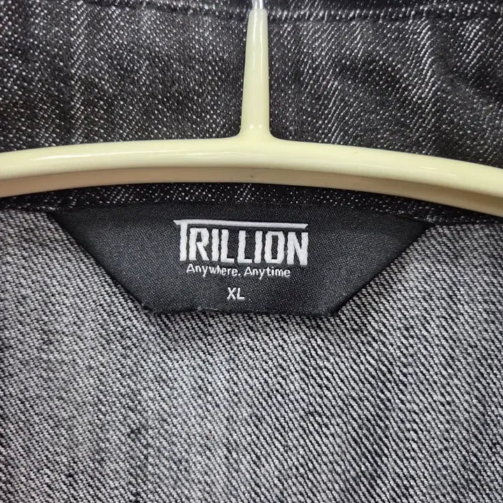 [BUNJANG] Trillion Rain Slub Washed Oversized Denim Short-Sleeve Shirt Black XL / XL 트릴리온 레인 슬럽 워싱 오버핏 데님 반팔 셔츠 블랙