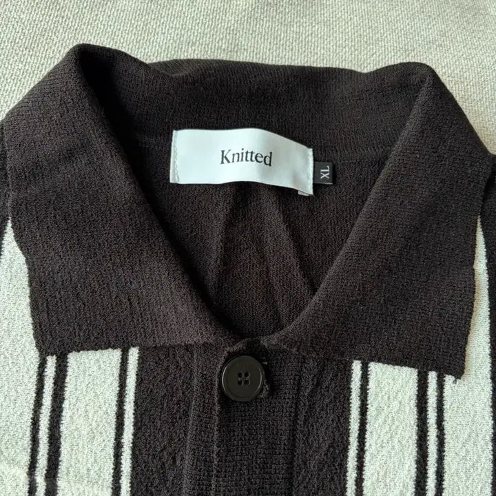 [BUNJANG] Nitted Ready Short-Sleeve Button-Up Shirt / 니티드 레디 반팔 버튼업 셔츠