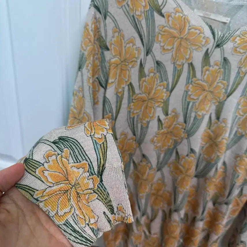 [BUNJANG] OIILLY Floral Pattern Knit Sweater / OIILLY 플라워 패턴 니트