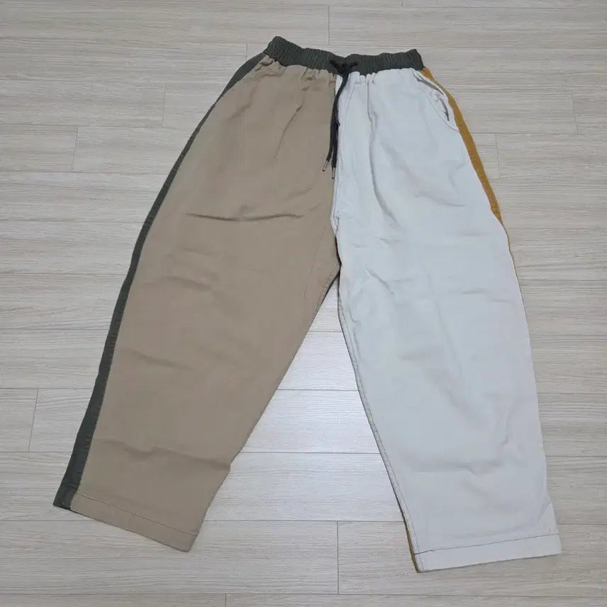 [BUNJANG] Colorblock Relaxed Fit Wide Leg Pants Unisex One Size / (실착2회) 배색 배기팬츠 와이드팬츠 남여공용 프리사이즈