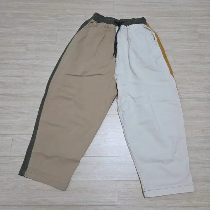 [BUNJANG] Colorblock Relaxed Fit Wide Leg Pants Unisex One Size / (실착2회) 배색 배기팬츠 와이드팬츠 남여공용 프리사이즈