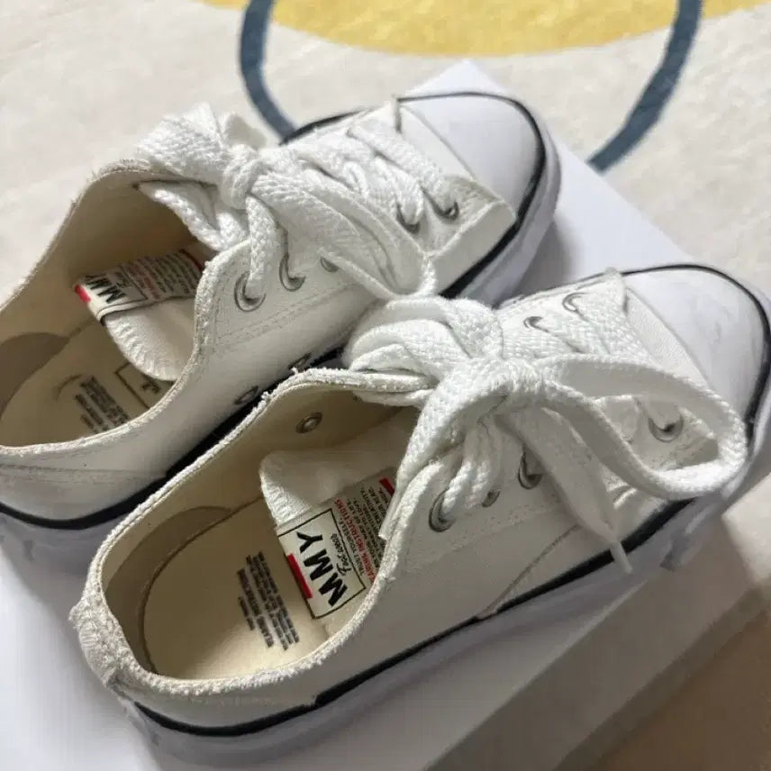 [BUNJANG] Maison Mihara Yasuhiro White Canvas Sneakers / MMY 화이트 스니커즈 컨버스화 (메종 미하라)
