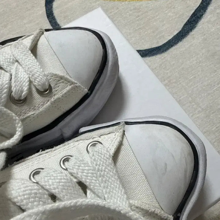 [BUNJANG] Maison Mihara Yasuhiro White Canvas Sneakers / MMY 화이트 스니커즈 컨버스화 (메종 미하라)
