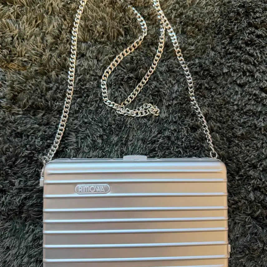 [BUNJANG] RIMOWA Chain Mini Bag Silver / 리모와 실버 체인백