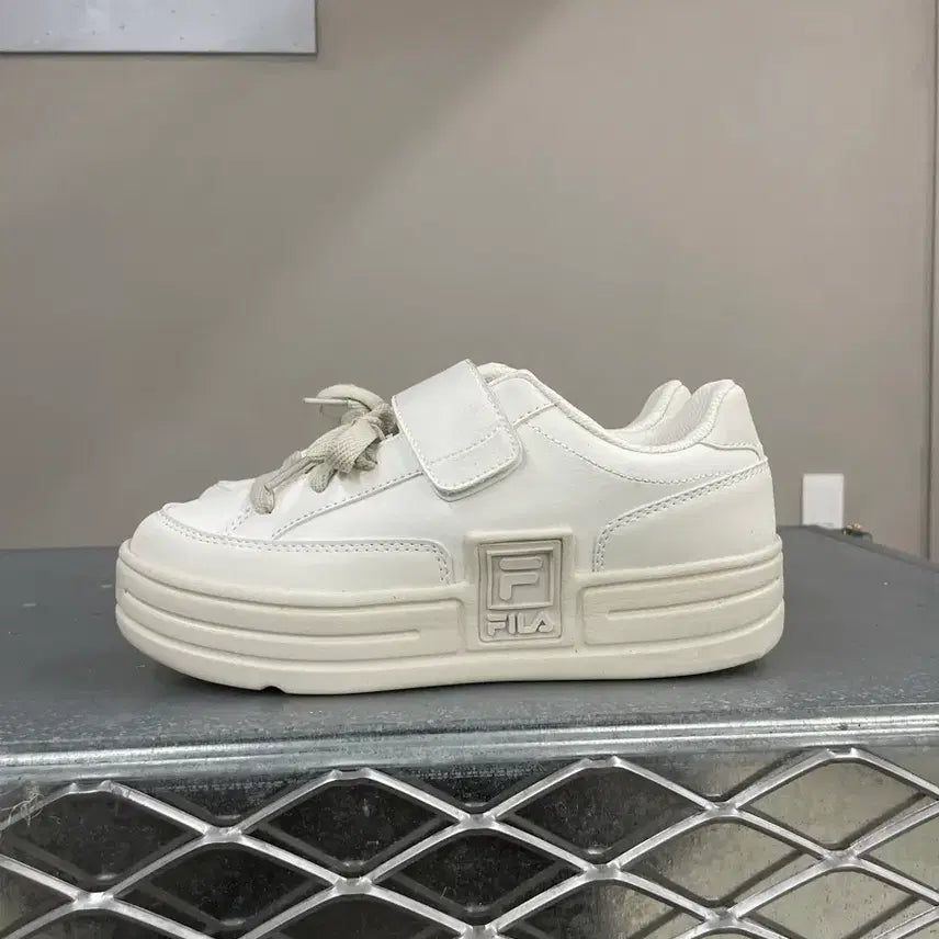 [BUNJANG] Fila Funky Tennis Shoes / 휠라 펑키 테니스 240(새상품)