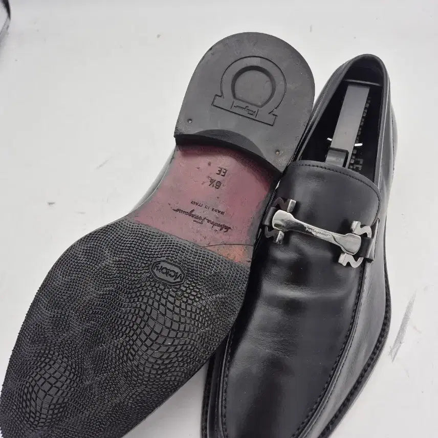 [BUNJANG] Ferragamo Black Gancini Men&