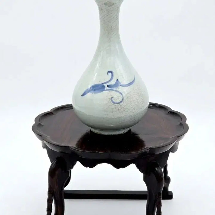 [BUNJANG] Korean Blue and White Porcelain Vase with Crazing / 고풍스러운 청화백자 빙렬문 병 (골동품/인테리어 소품)